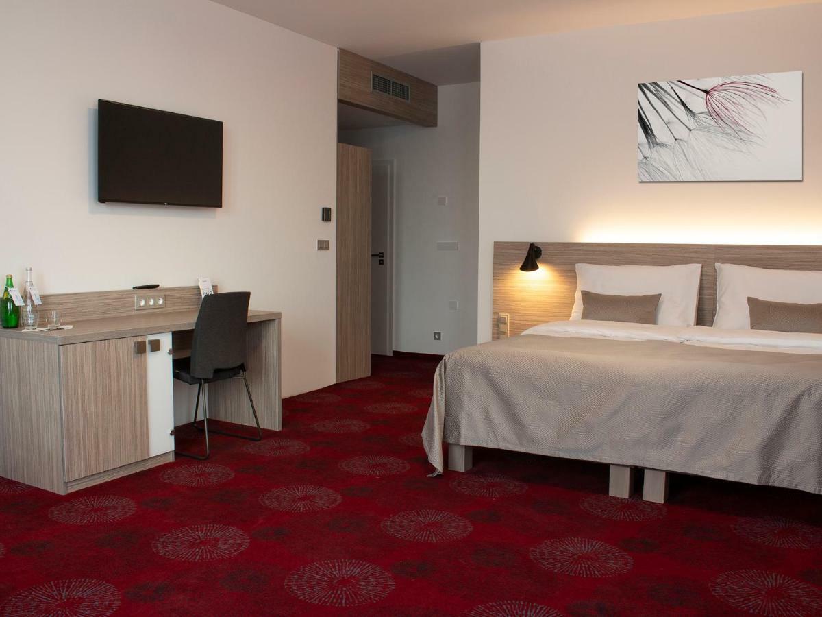 Hotel Tammel Jicin Luaran gambar
